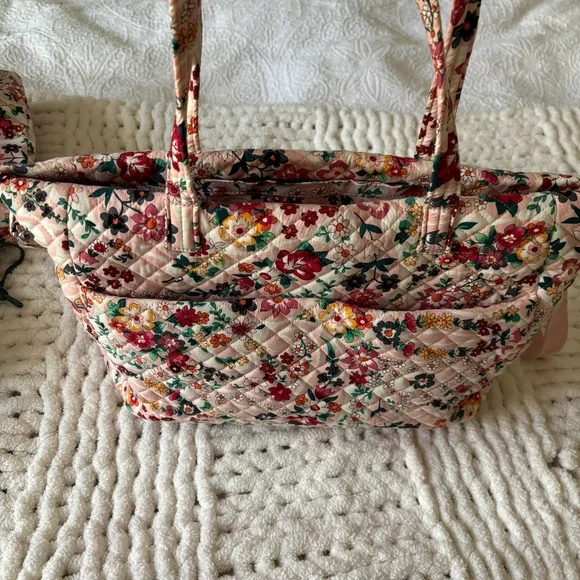 Vera Bradley Ultimate Diaper Bag - Picture 4 of 15